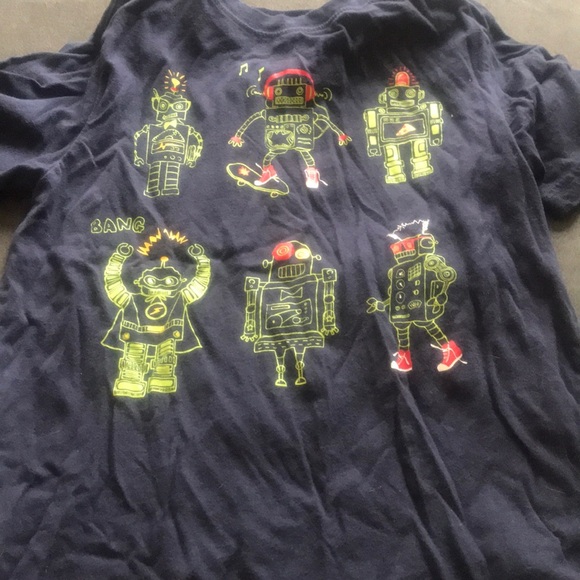 Three Gymboree shirts - Picture 3 of 5